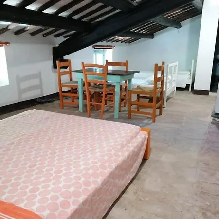 Casale Valentini بيت ضيافة *