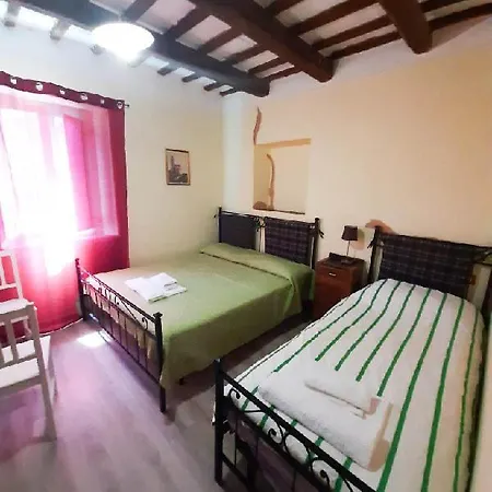 Casale Valentini بيت ضيافة *